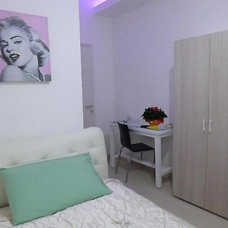Monaco Rooms ヴェローナ 部屋 写真